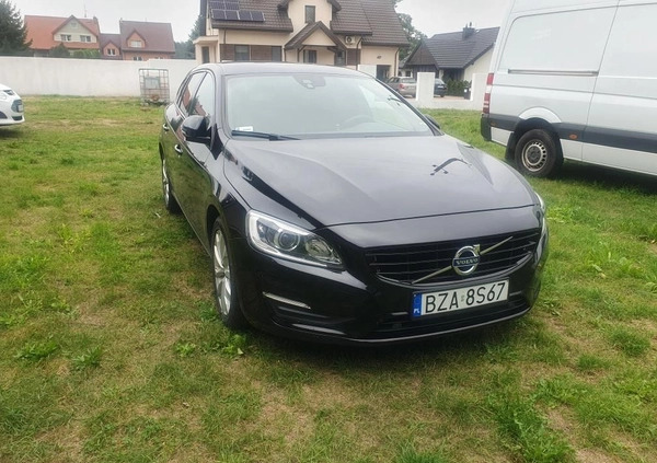 Volvo V60 cena 75000 przebieg: 112000, rok produkcji 2018 z Łomża małe 137